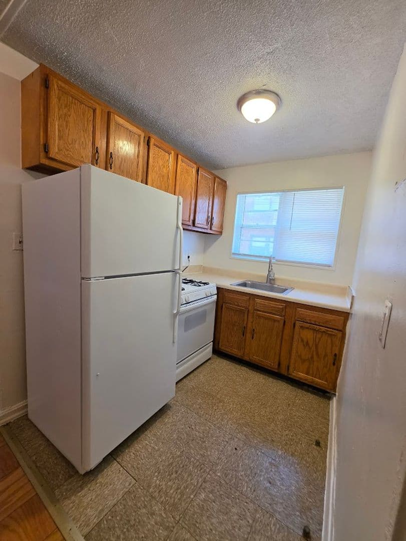 WASHINGTON Apartment: 140 KENILWORTH AVE NE