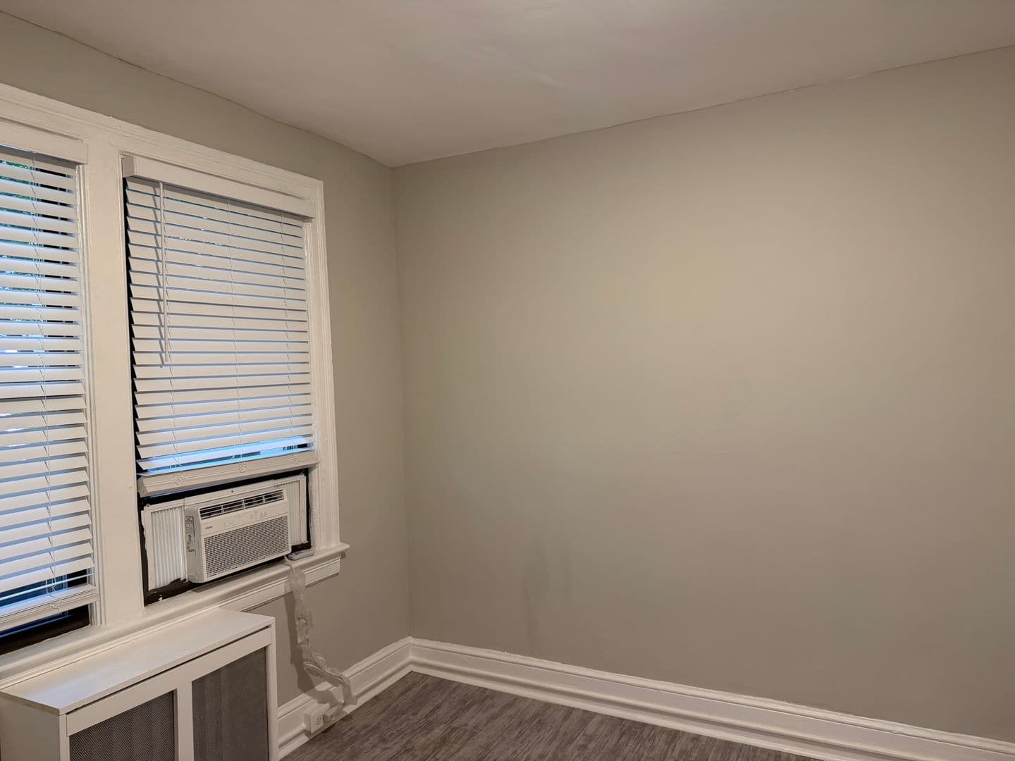 WASHINGTON Apartment: 435 16TH ST SE