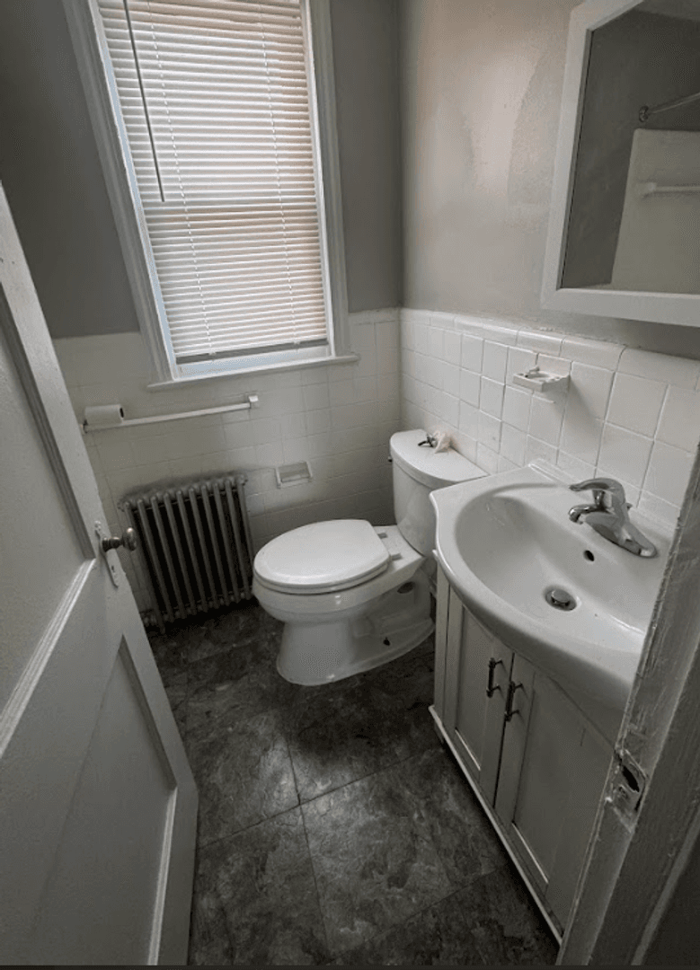 WASHINGTON Apartment: 3507 MINNESOTA AVE SE