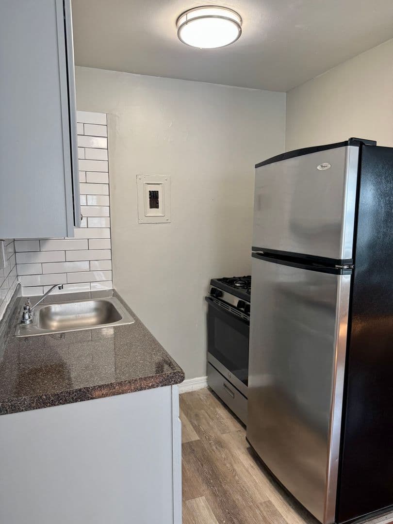WASHINGTON Apartment: 1835 CENTRAL PL NE