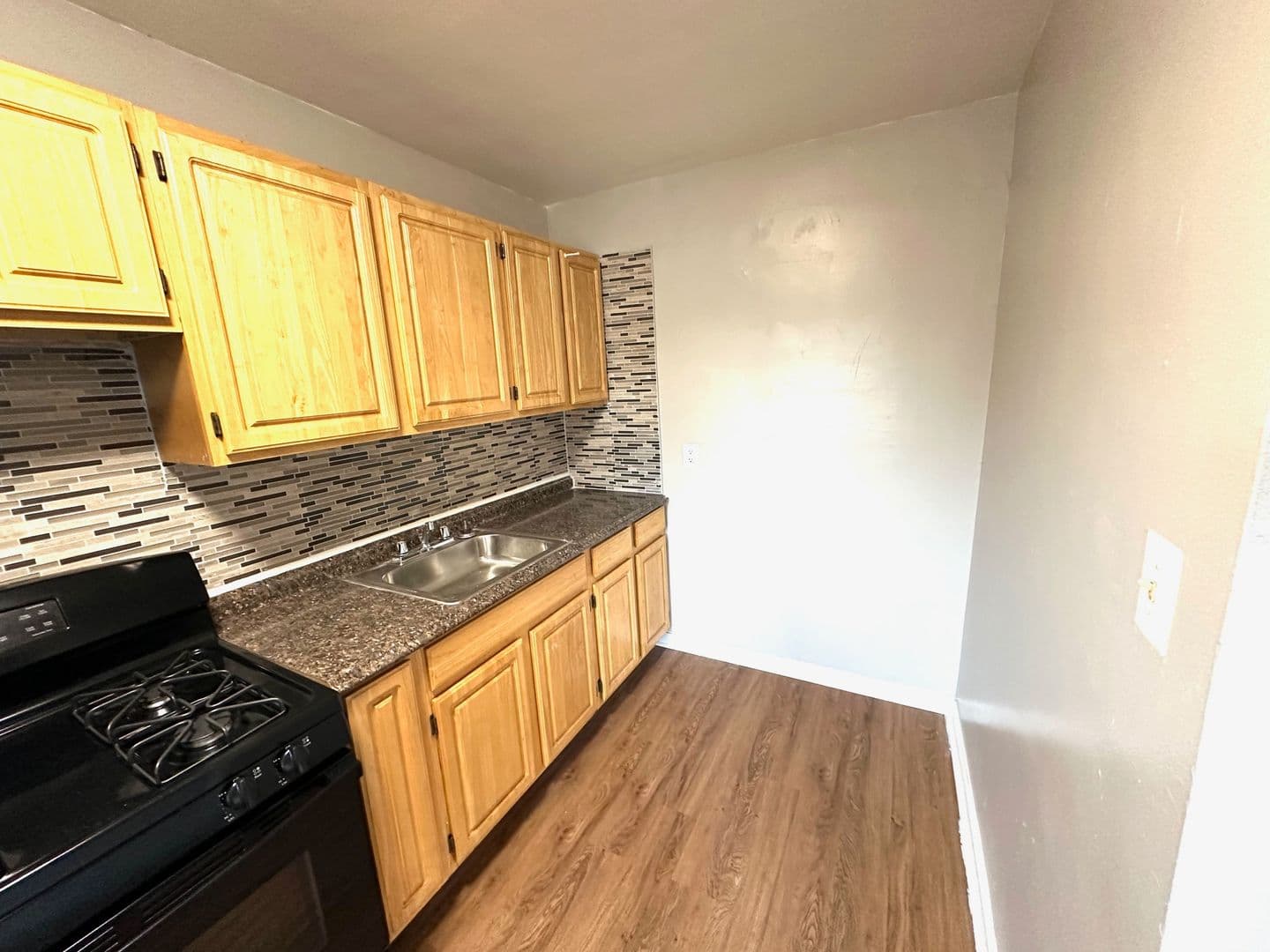 WASHINGTON Apartment: 1000 OTIS ST NE