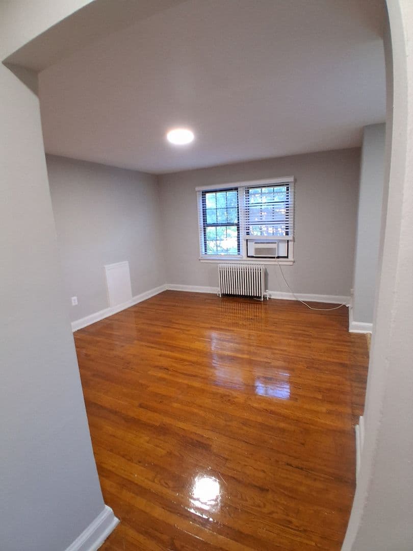 WASHINGTON Apartment: 1266 MORSE ST NE