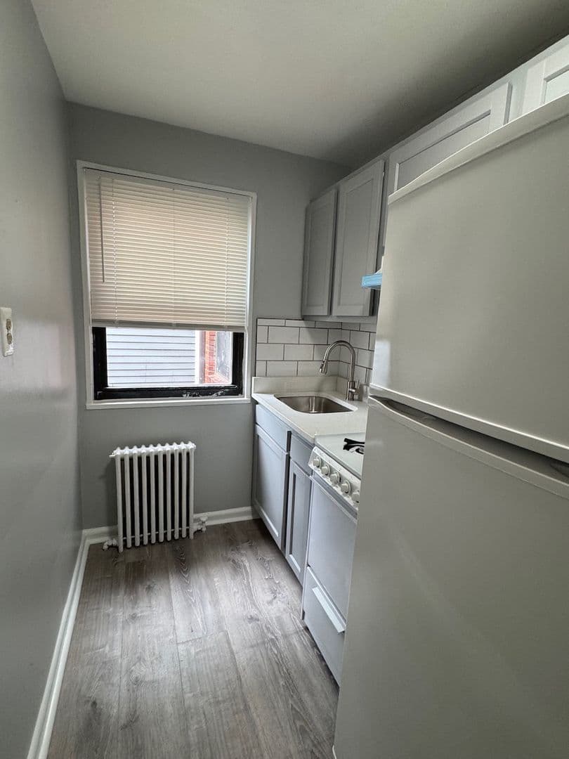 WASHINGTON Apartment: 636 NEWTON PL NW