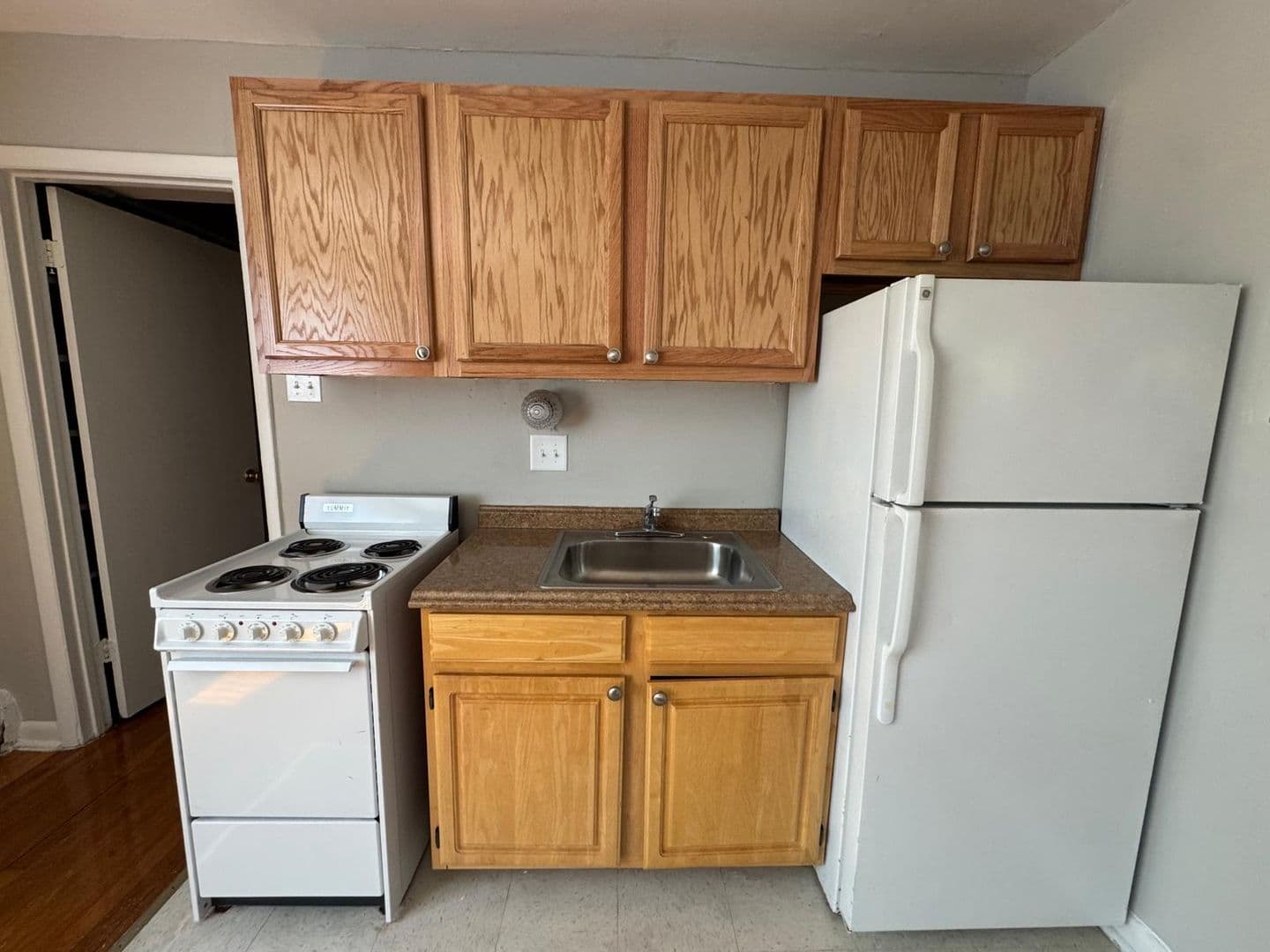 WASHINGTON Apartment: 1111 D ST NE
