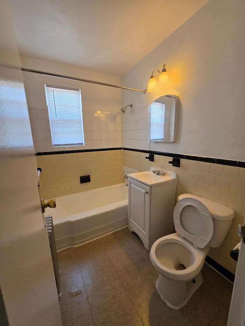 WASHINGTON Apartment: 140 KENILWORTH AVE NE