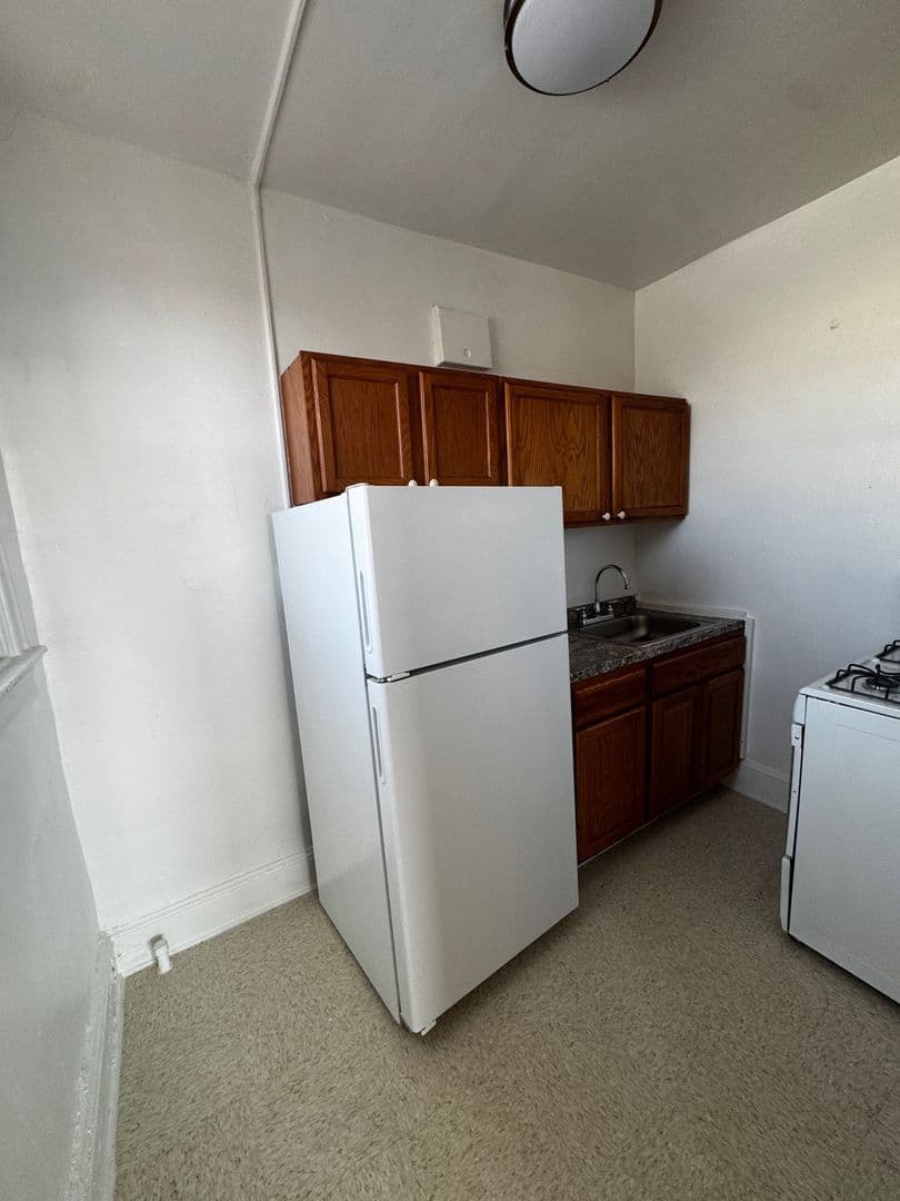 WASHINGTON Apartment: 3100 WARDER ST NW