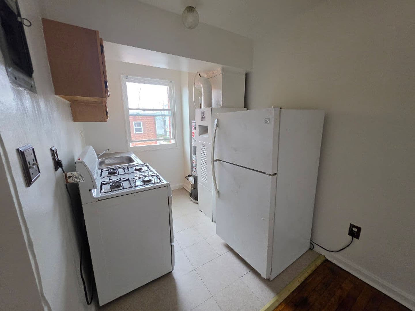 WASHINGTON Apartment: 1020 45TH ST NE