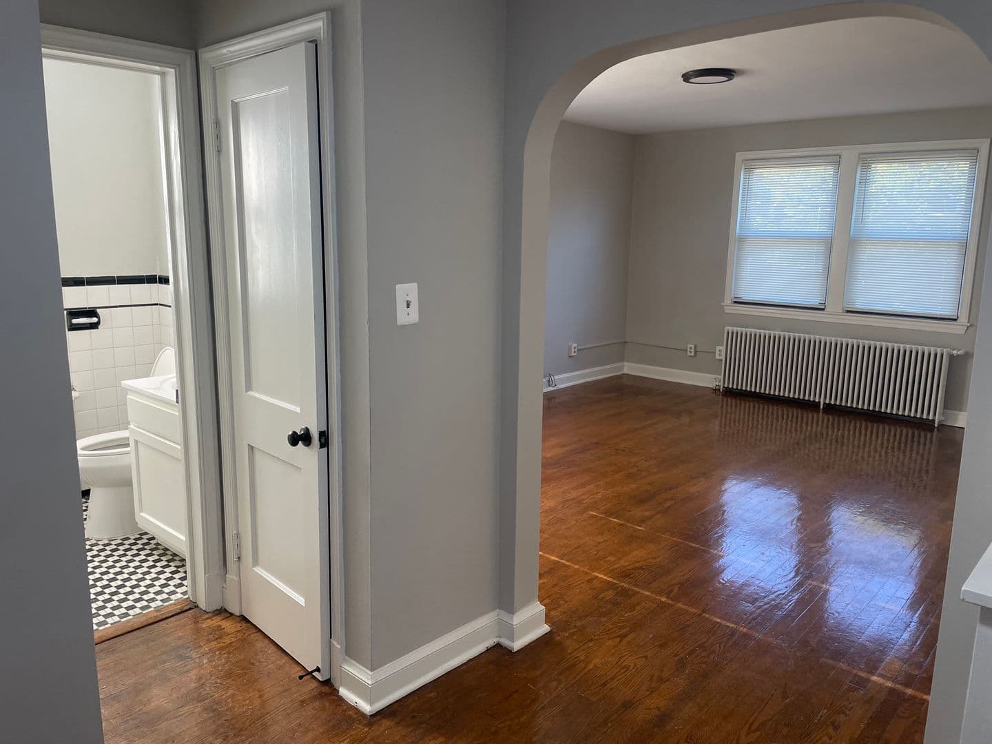 WASHINGTON Apartment: 2514 N ST SE