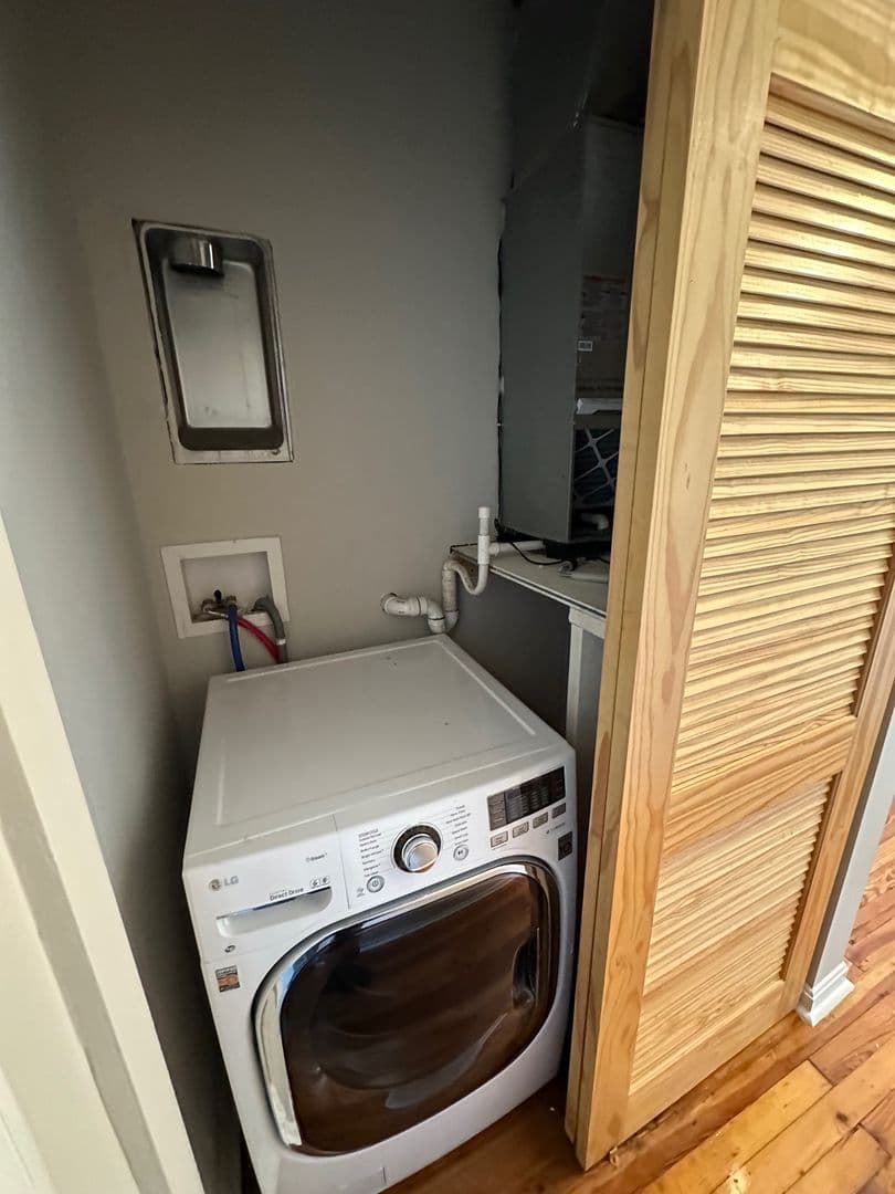WASHINGTON Apartment: 715 15TH ST SE