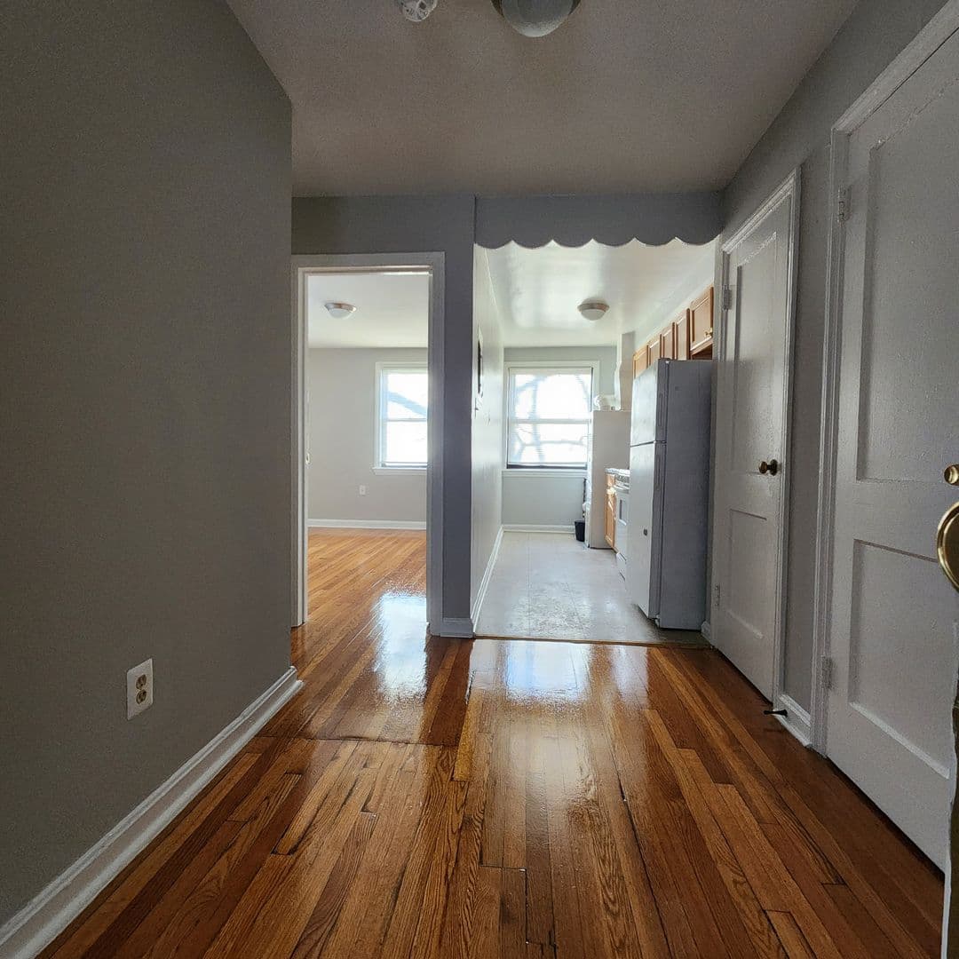 WASHINGTON Apartment: 429 BURBANK ST SE