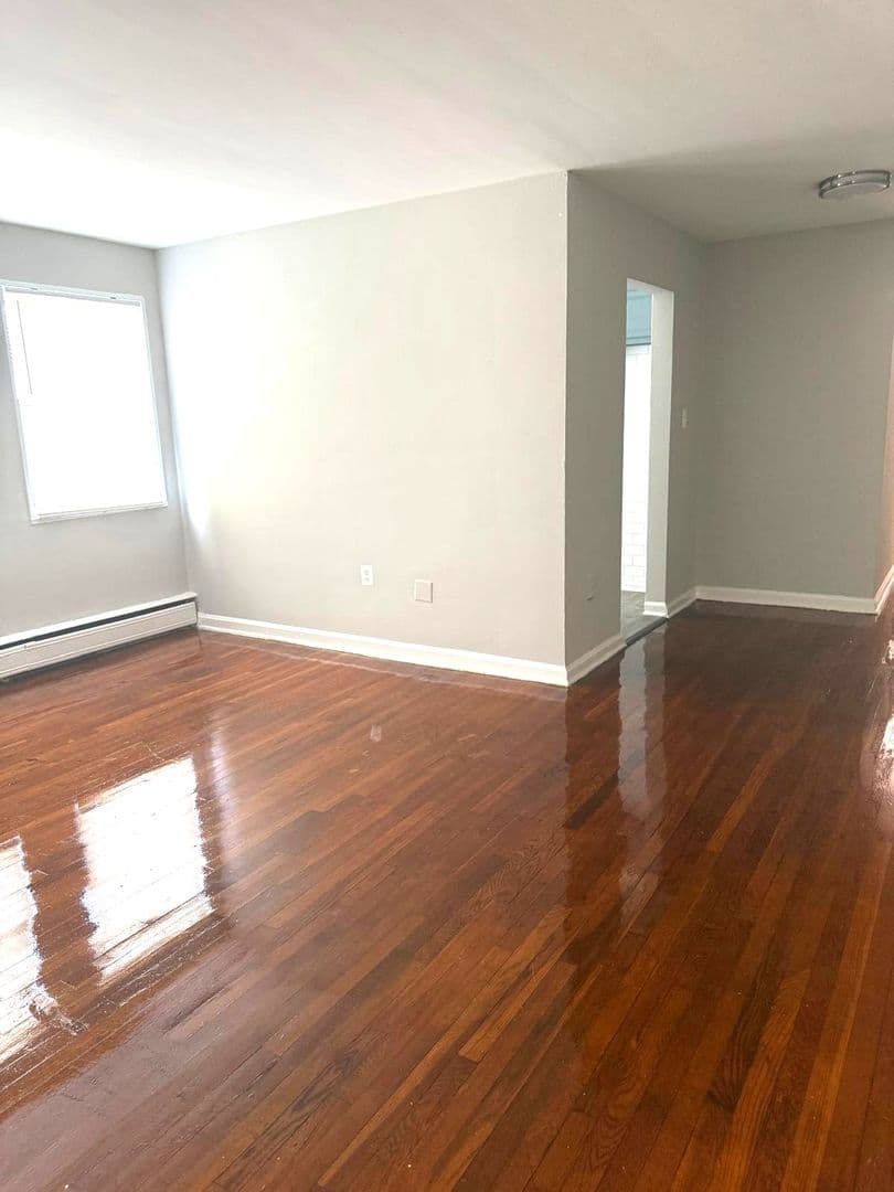 WASHINGTON Apartment: 917 48TH ST NE