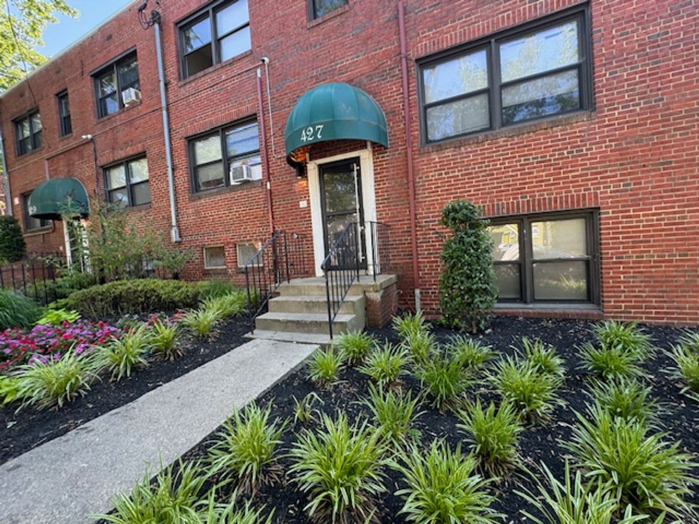 WASHINGTON Apartment: 429 BURBANK ST SE
