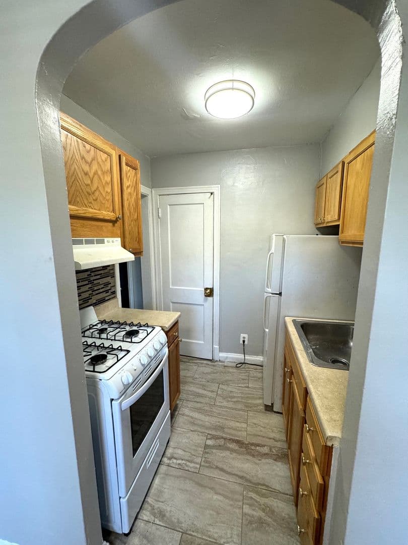 WASHINGTON Apartment: 1035 PERRY ST NE