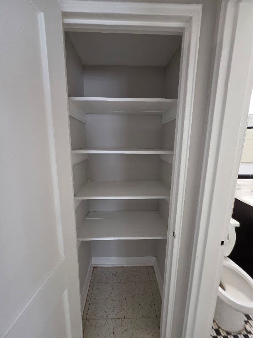 WASHINGTON Apartment: 1026 45TH ST NE