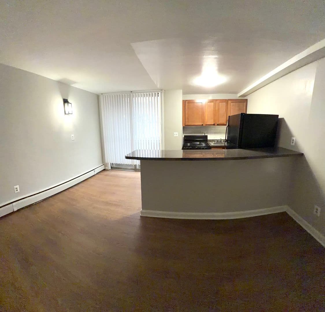 WASHINGTON Apartment: 315 W ST NE