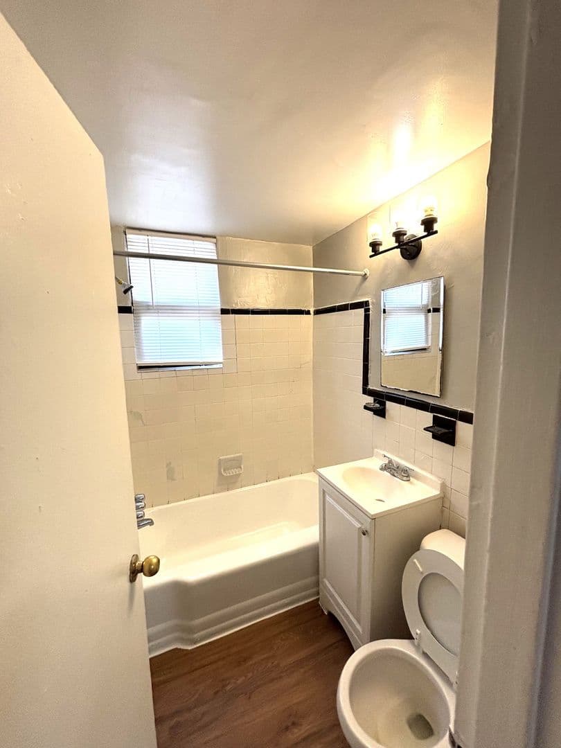 WASHINGTON Apartment: 1266 MORSE ST NE