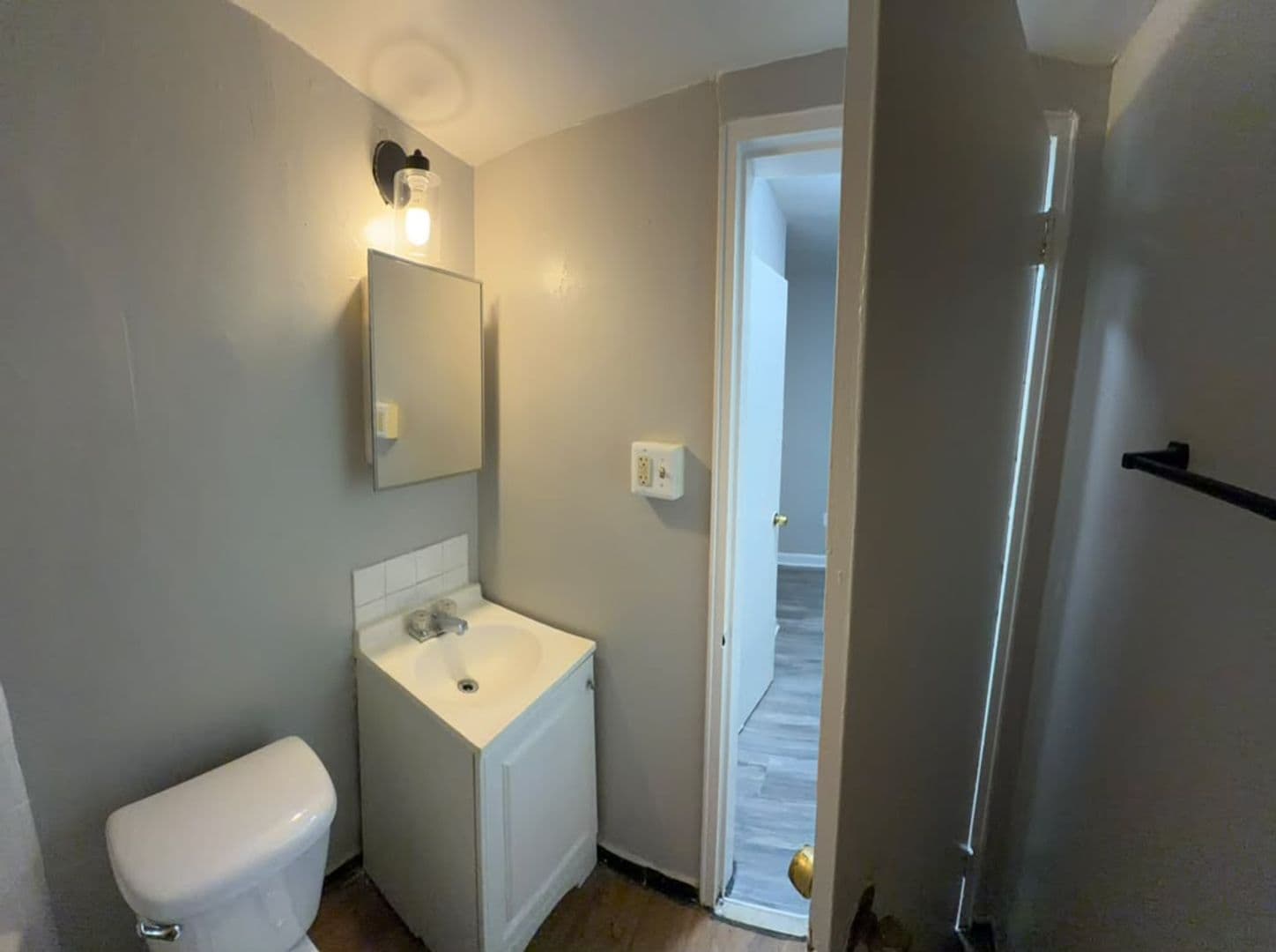 WASHINGTON Apartment: 1835 CENTRAL PL NE