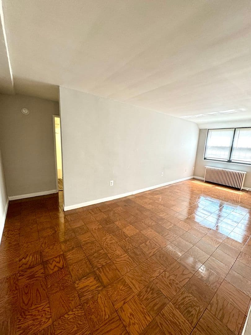 WASHINGTON Apartment: 1835 CENTRAL PL NE