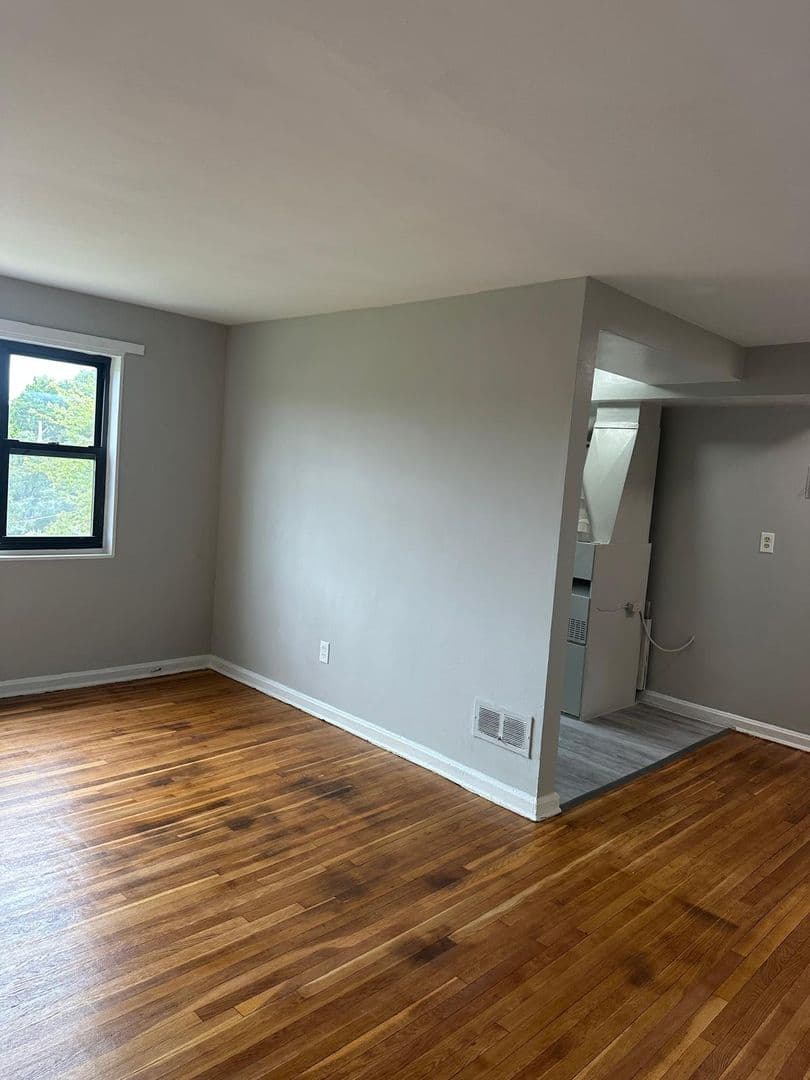 WASHINGTON Apartment: 4639 HUNT PL NE