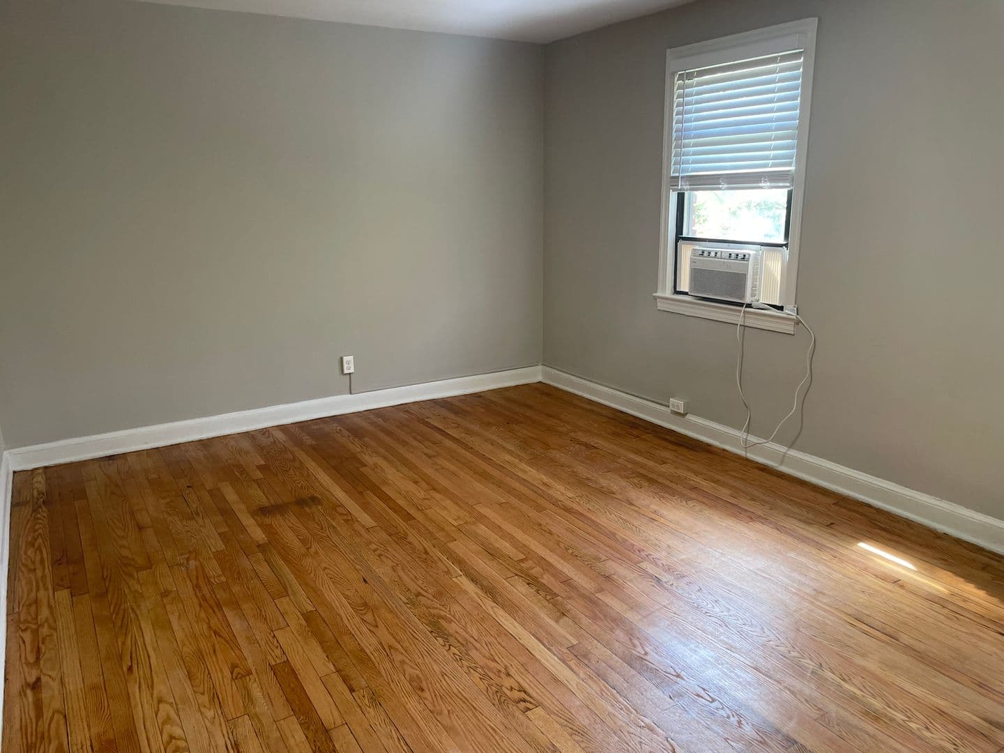WASHINGTON Apartment: 1178 MORSE ST NE
