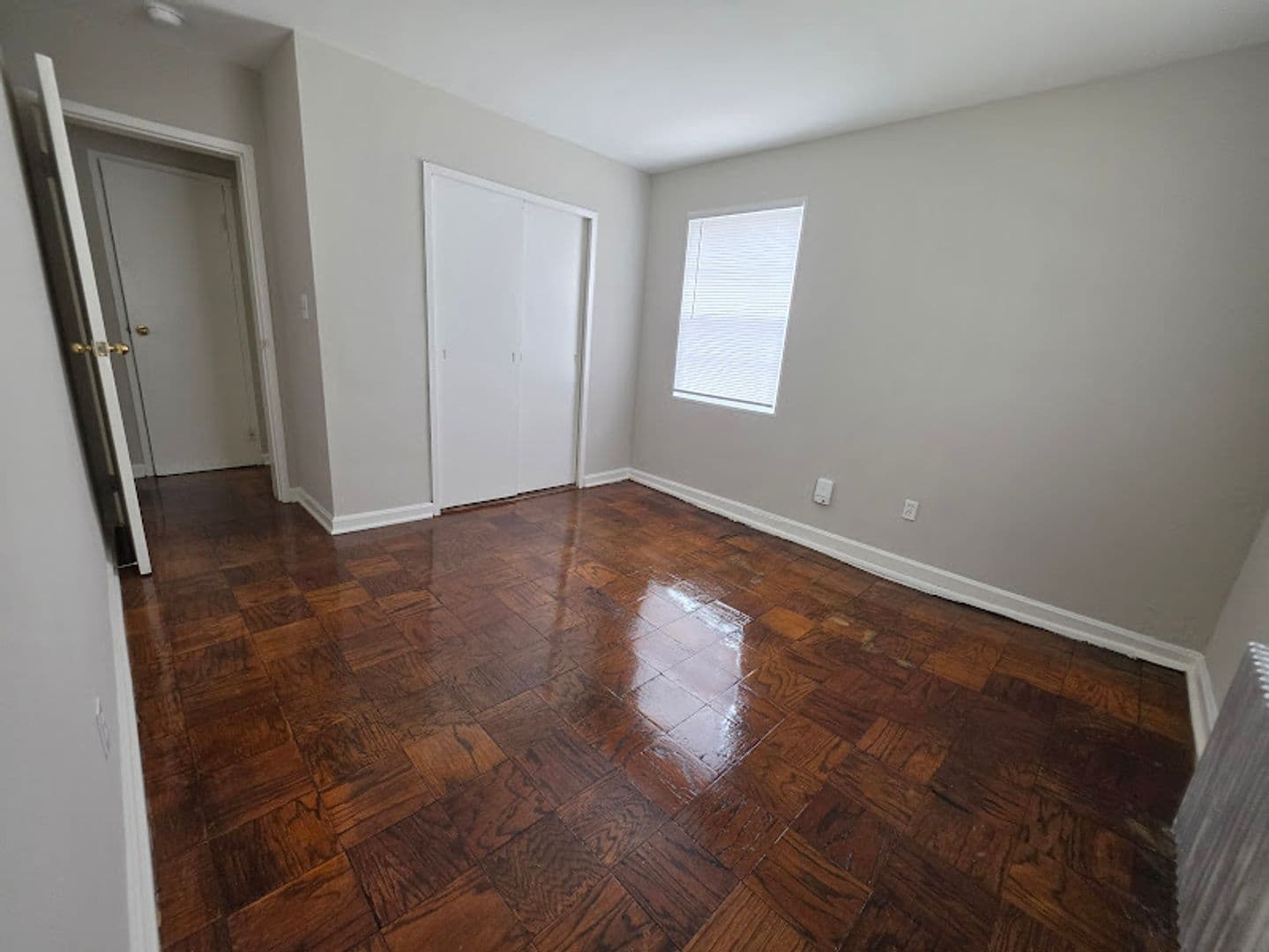 WASHINGTON Apartment: 3393 BLAINE ST NE