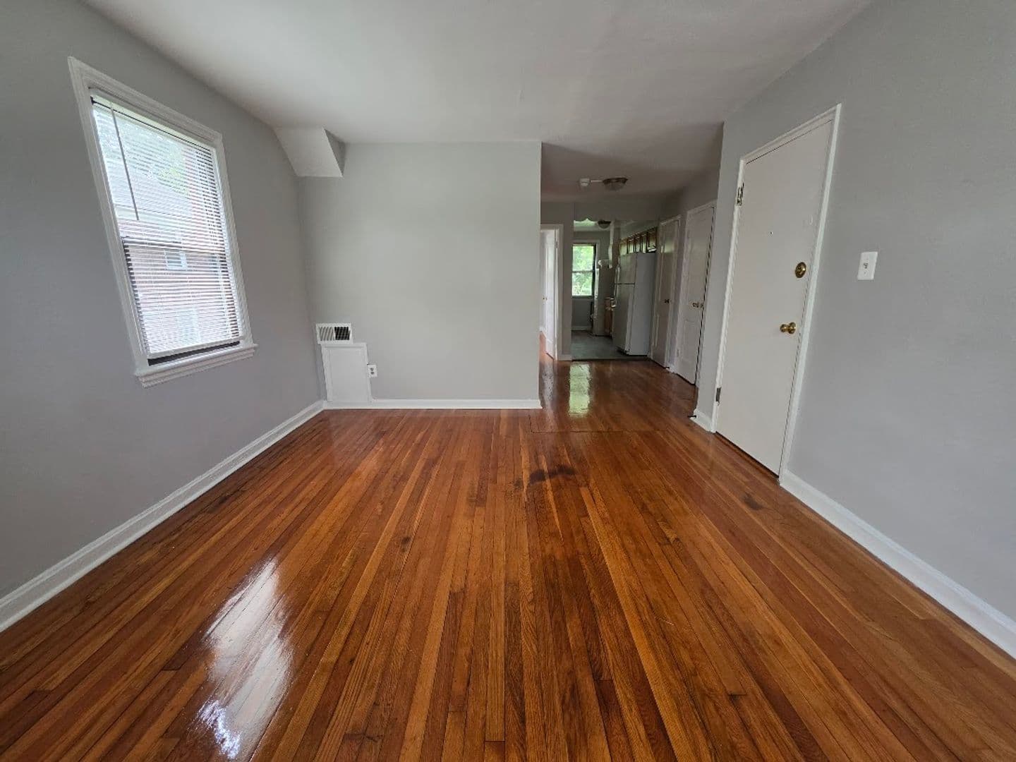 WASHINGTON Apartment: 429 BURBANK ST SE