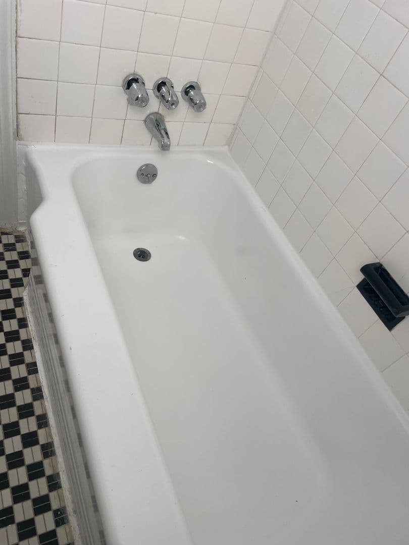WASHINGTON Apartment: 2514 N ST SE
