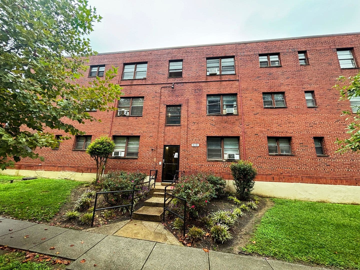 WASHINGTON Apartment: 208 KENILWORTH AVE NE