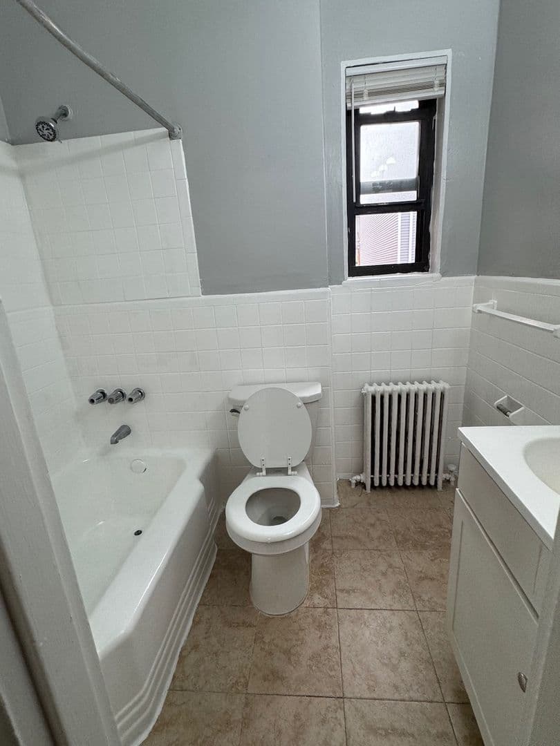 WASHINGTON Apartment: 636 NEWTON PL NW