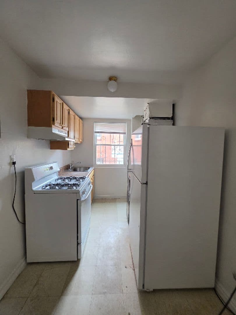 WASHINGTON Apartment: 1020 45TH ST NE