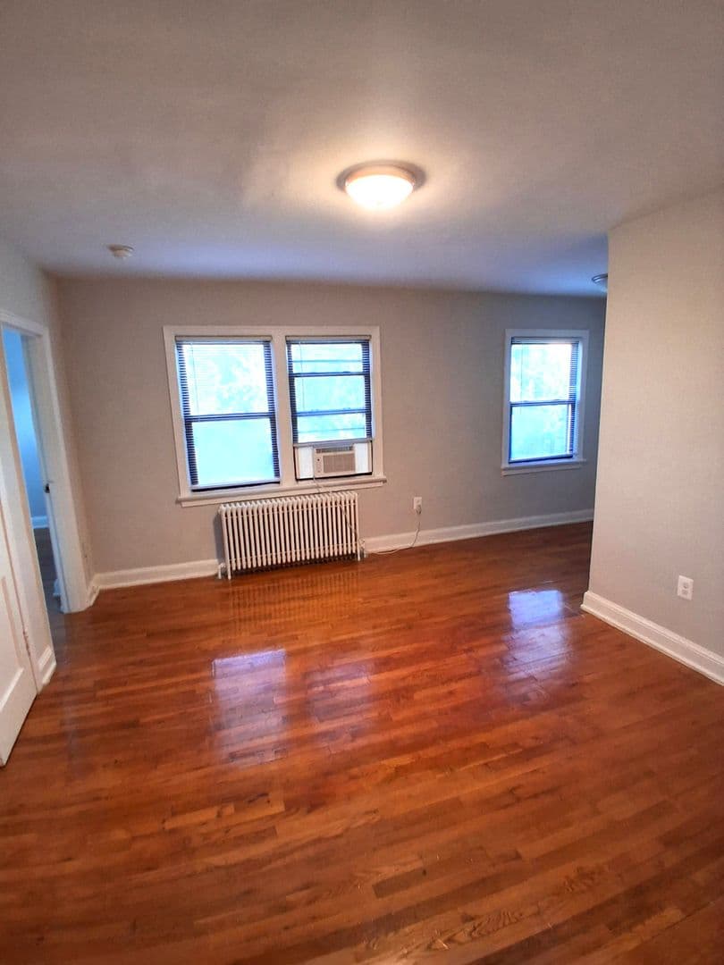 WASHINGTON Apartment: 1266 MORSE ST NE