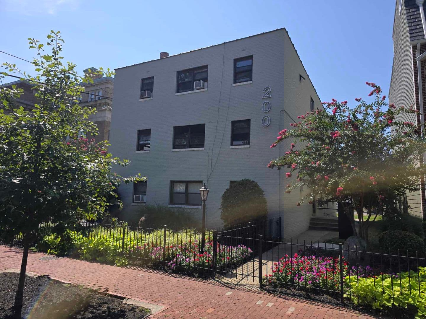 WASHINGTON Apartment: 200 P ST NW
