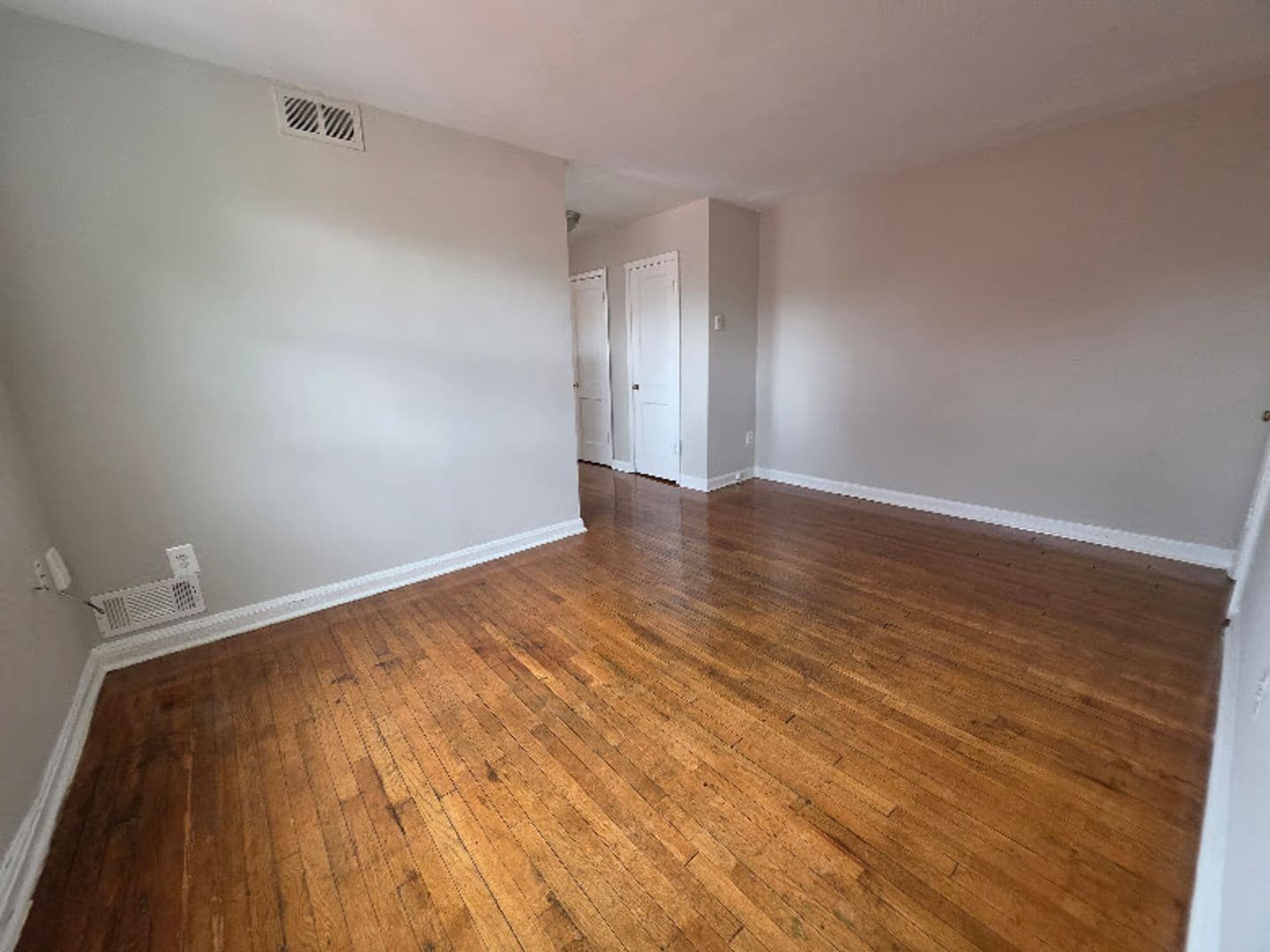 WASHINGTON Apartment: 1020 45TH ST NE