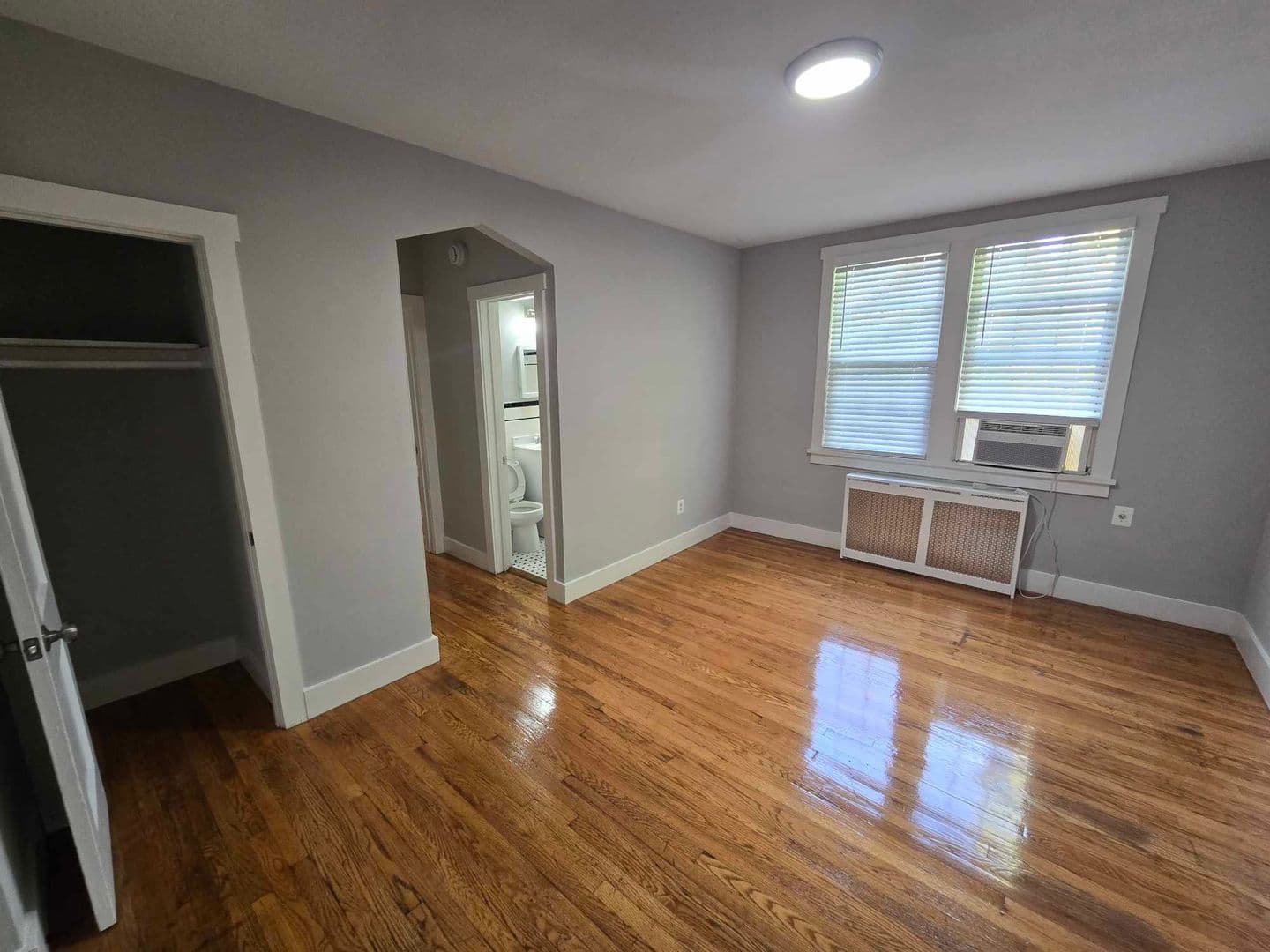 Washington Apartment: 4021 Benton St., NW