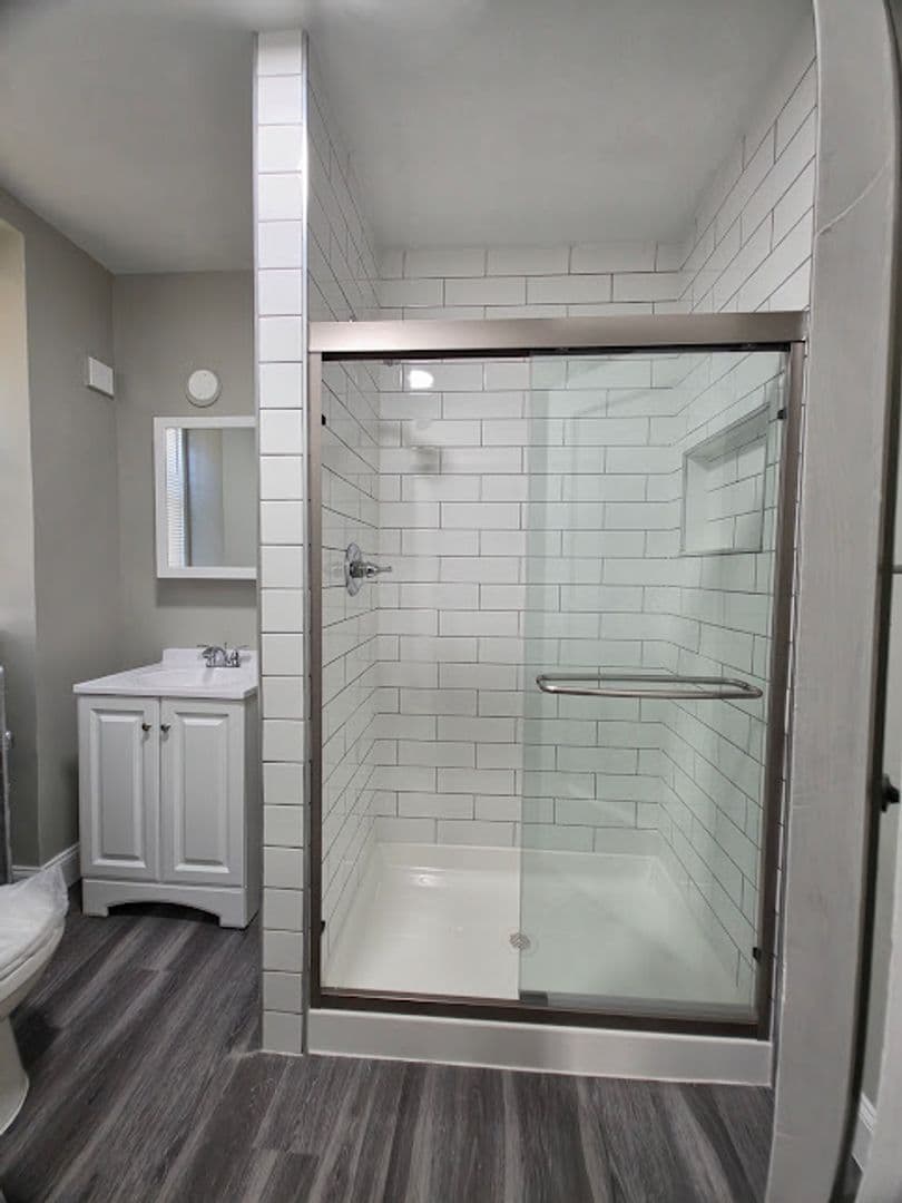 WASHINGTON Apartment: 1439 T ST NW