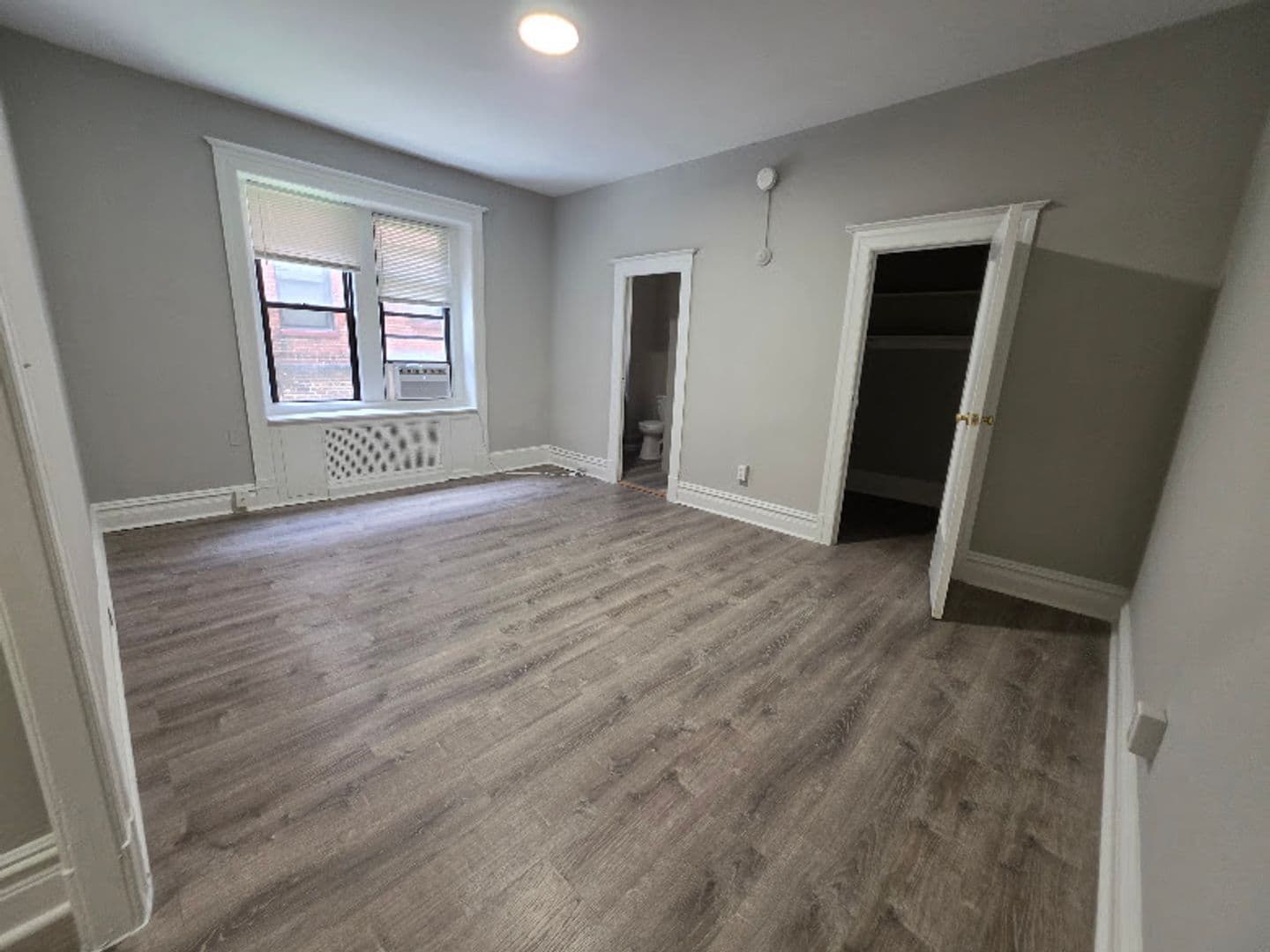 WASHINGTON Apartment: 1439 T ST NW
