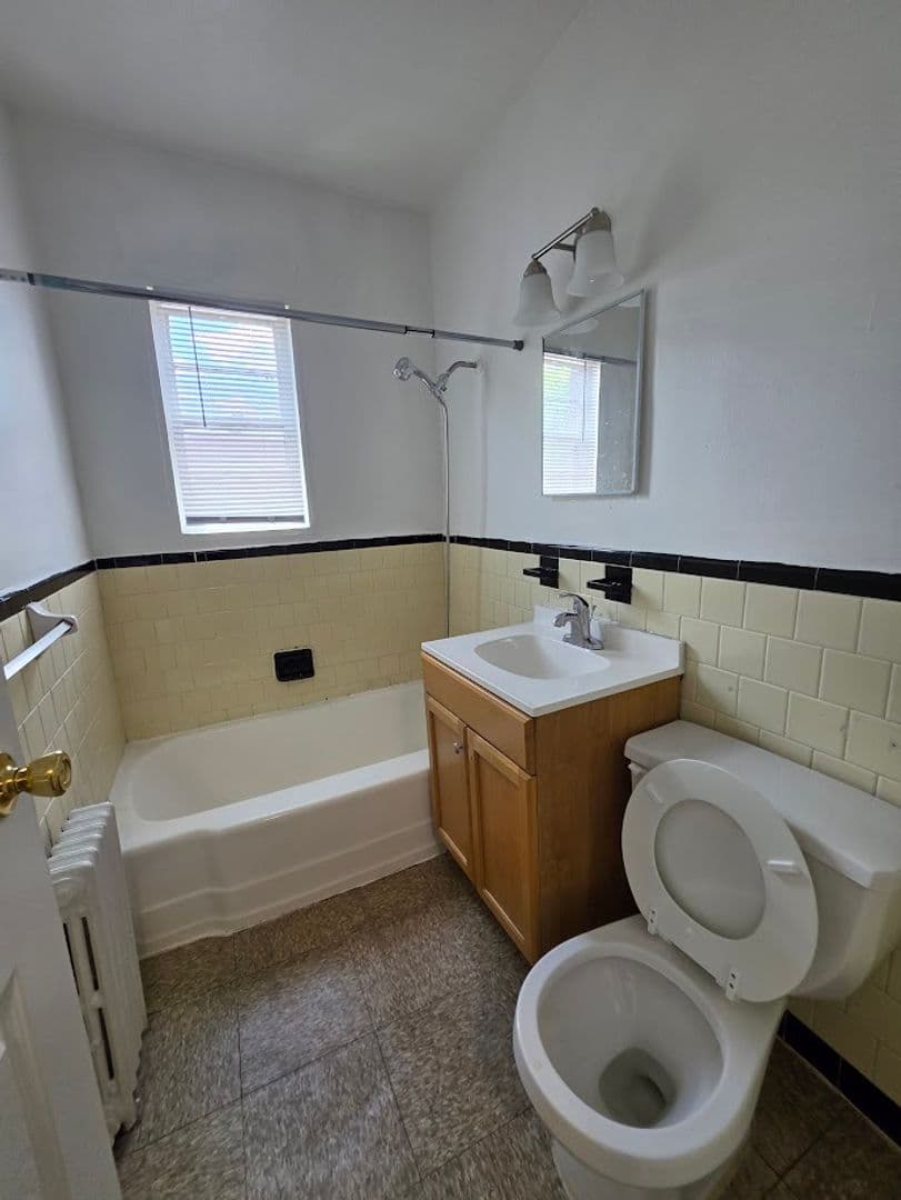 WASHINGTON Apartment: 140 KENILWORTH AVE NE