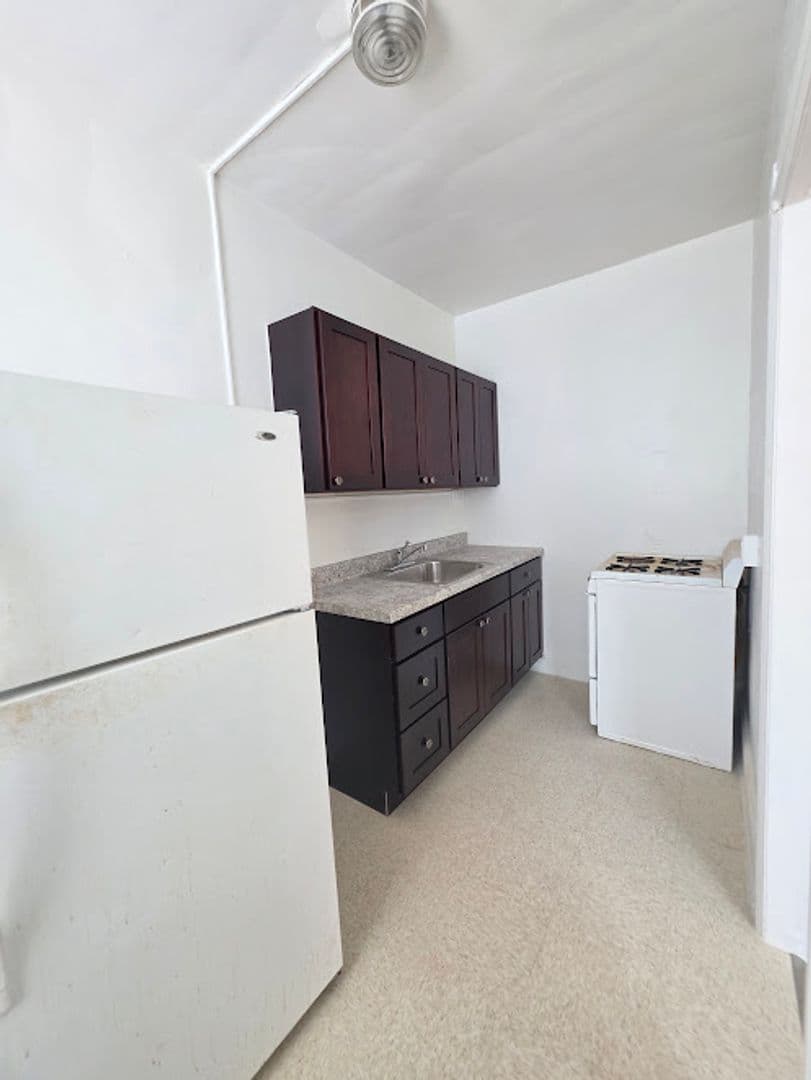 WASHINGTON Apartment: 3100 WARDER ST NW