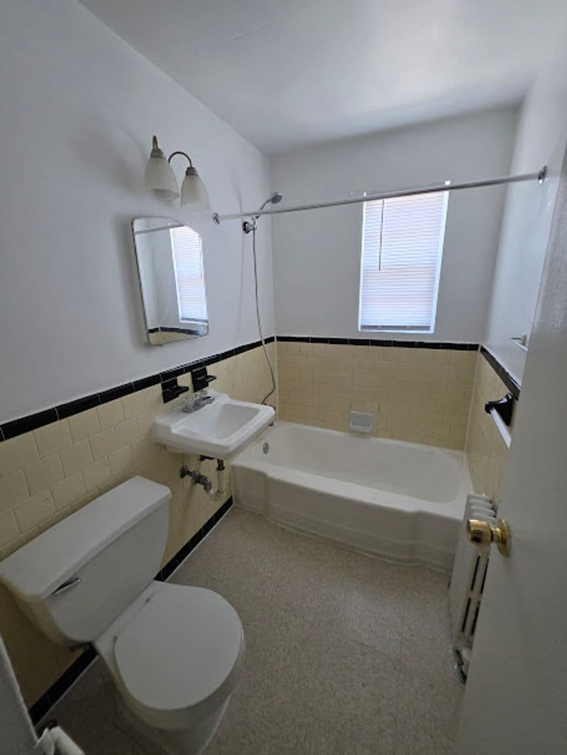 WASHINGTON Apartment: 214 KENILWORTH AVE NE
