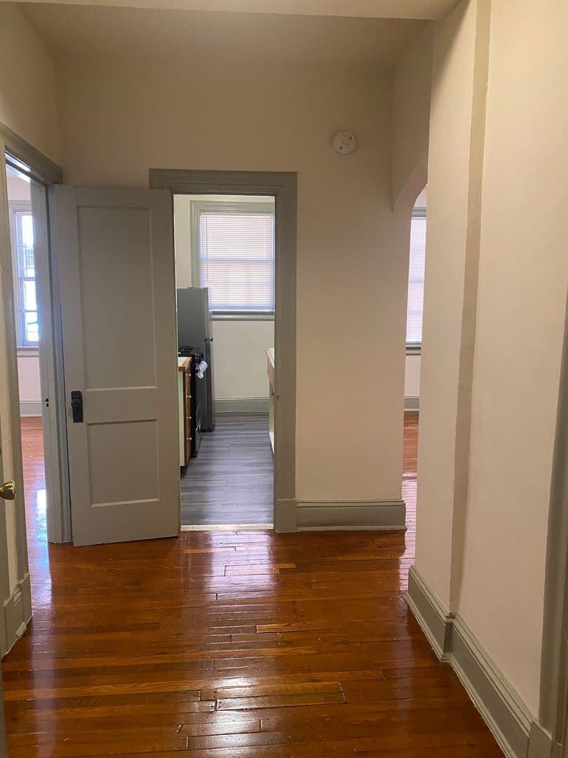 WASHINGTON Apartment: 3217 CONNECTICUT AVE NW