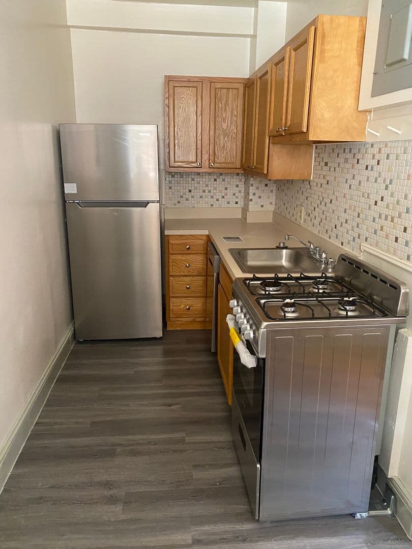 WASHINGTON Apartment: 3217 CONNECTICUT AVE NW