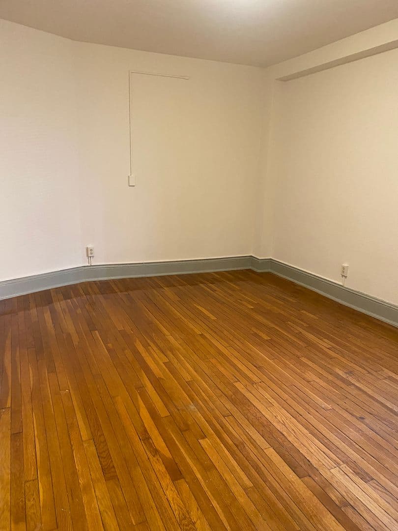 WASHINGTON Apartment: 3217 CONNECTICUT AVE NW