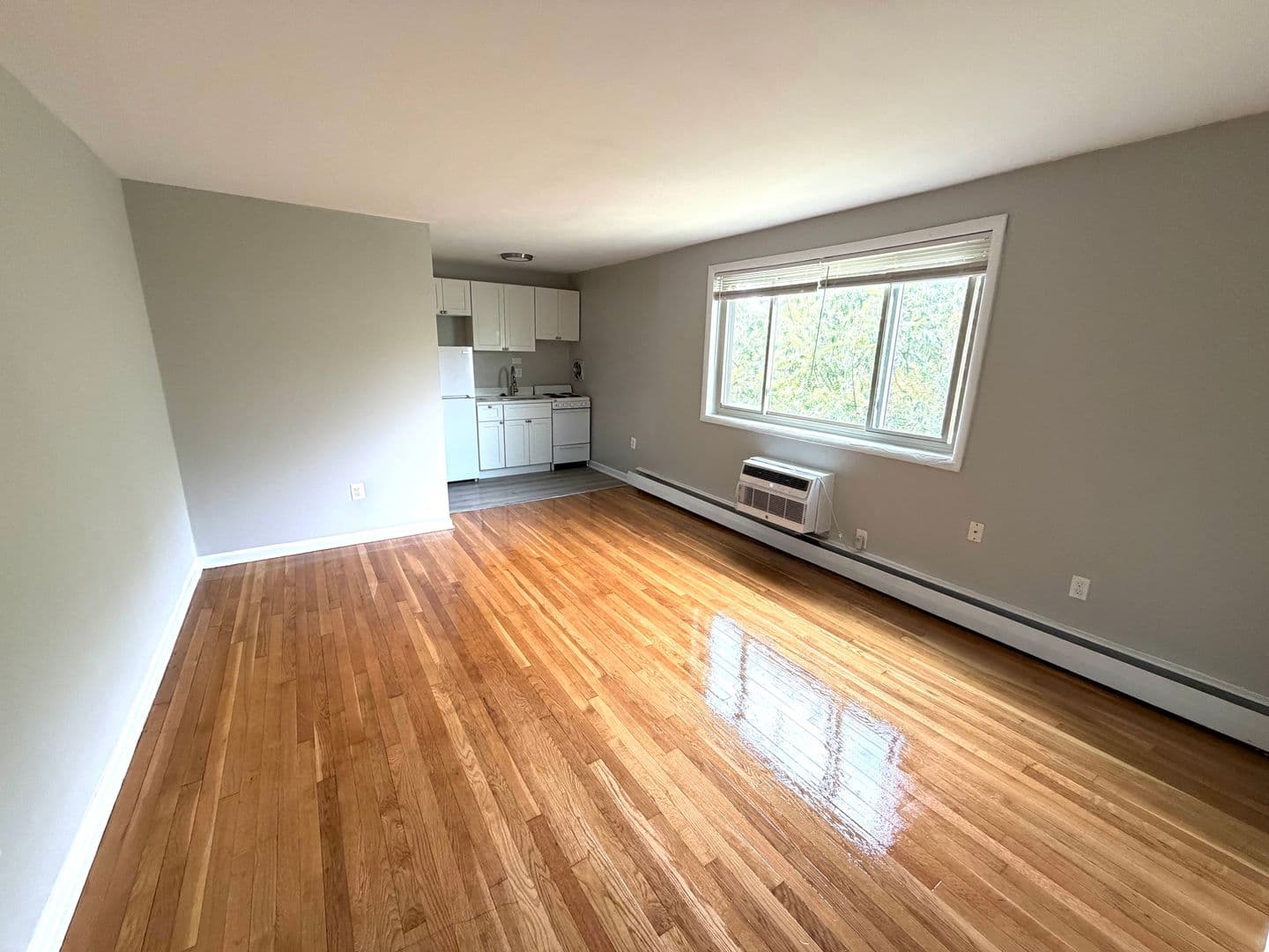 WASHINGTON Apartment: 1111 D ST NE