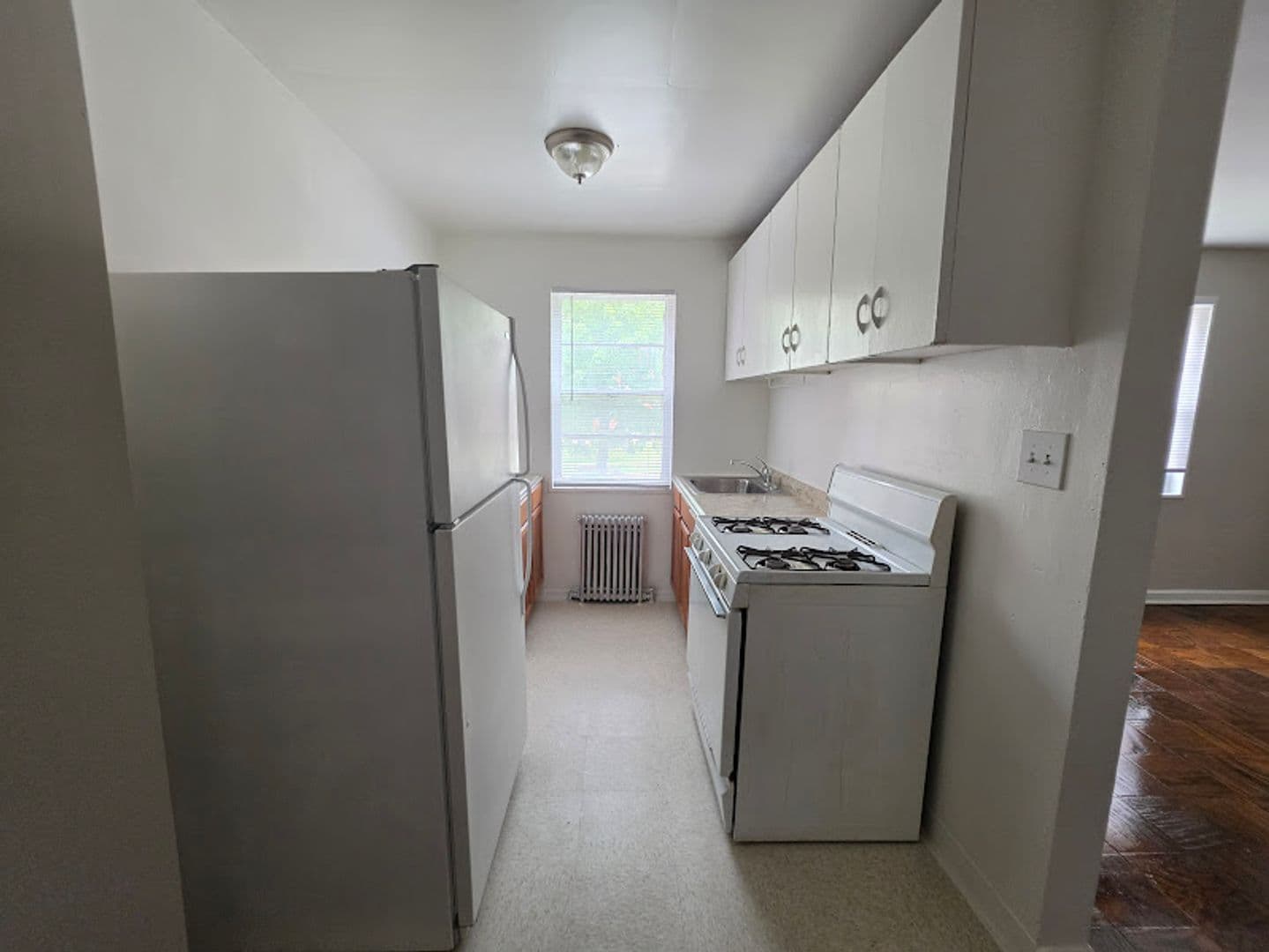 WASHINGTON Apartment: 3393 BLAINE ST NE