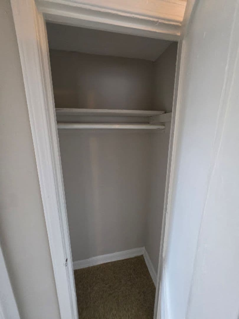 WASHINGTON Apartment: 1020 45TH ST NE