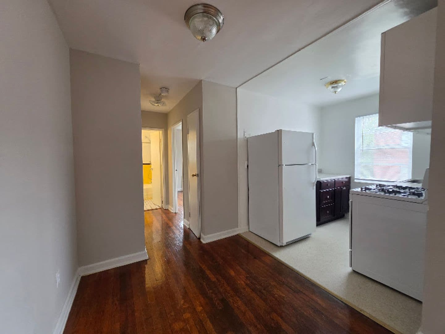WASHINGTON Apartment: 3393 BLAINE ST NE