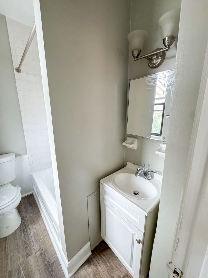 WASHINGTON Apartment: 1307 12TH ST NW