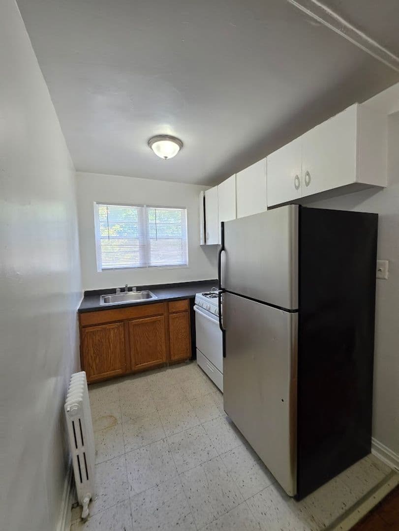 WASHINGTON Apartment: 208 KENILWORTH AVE NE