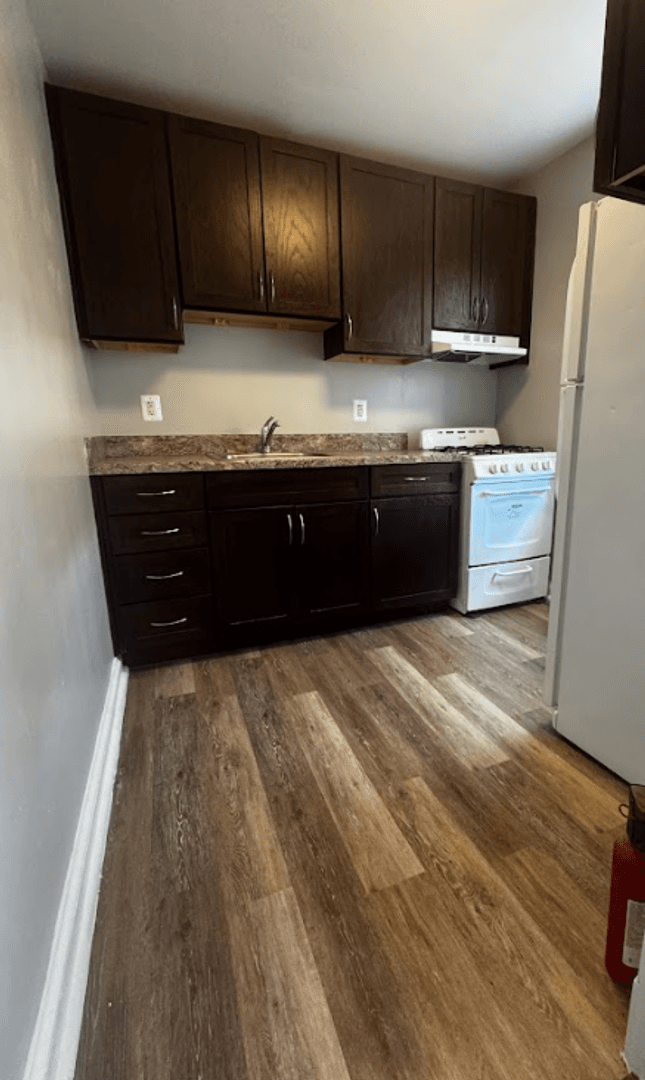 WASHINGTON Apartment: 3507 MINNESOTA AVE SE