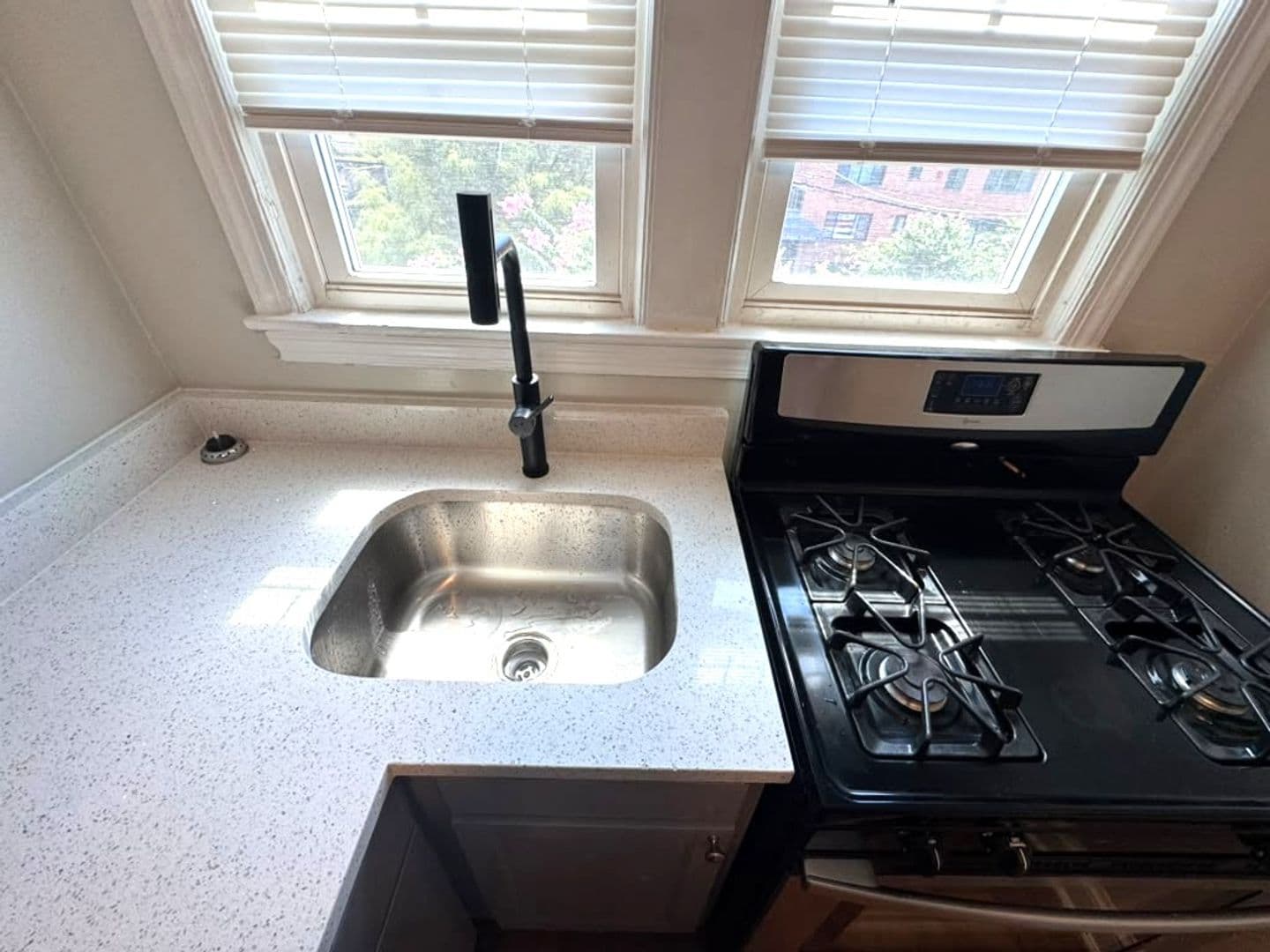 WASHINGTON Apartment: 1000 PERRY ST NE